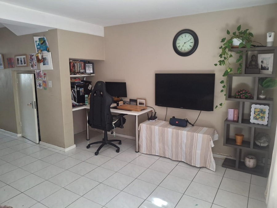 2 Bedroom Property for Sale in Woodbridge Island Western Cape